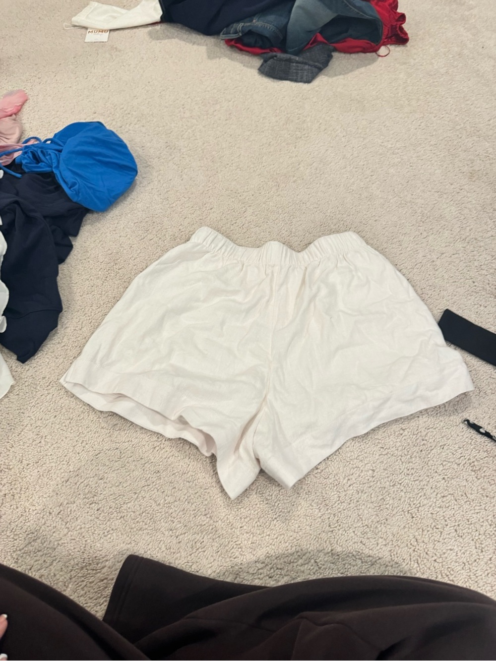 Abercrombie and fitch white linen shorts - Picture 3 of 3